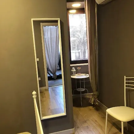 Dani Exclusive 시라쿠사